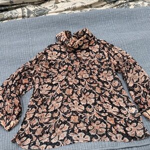 Banana Republic Black and Cream Floral Blouse